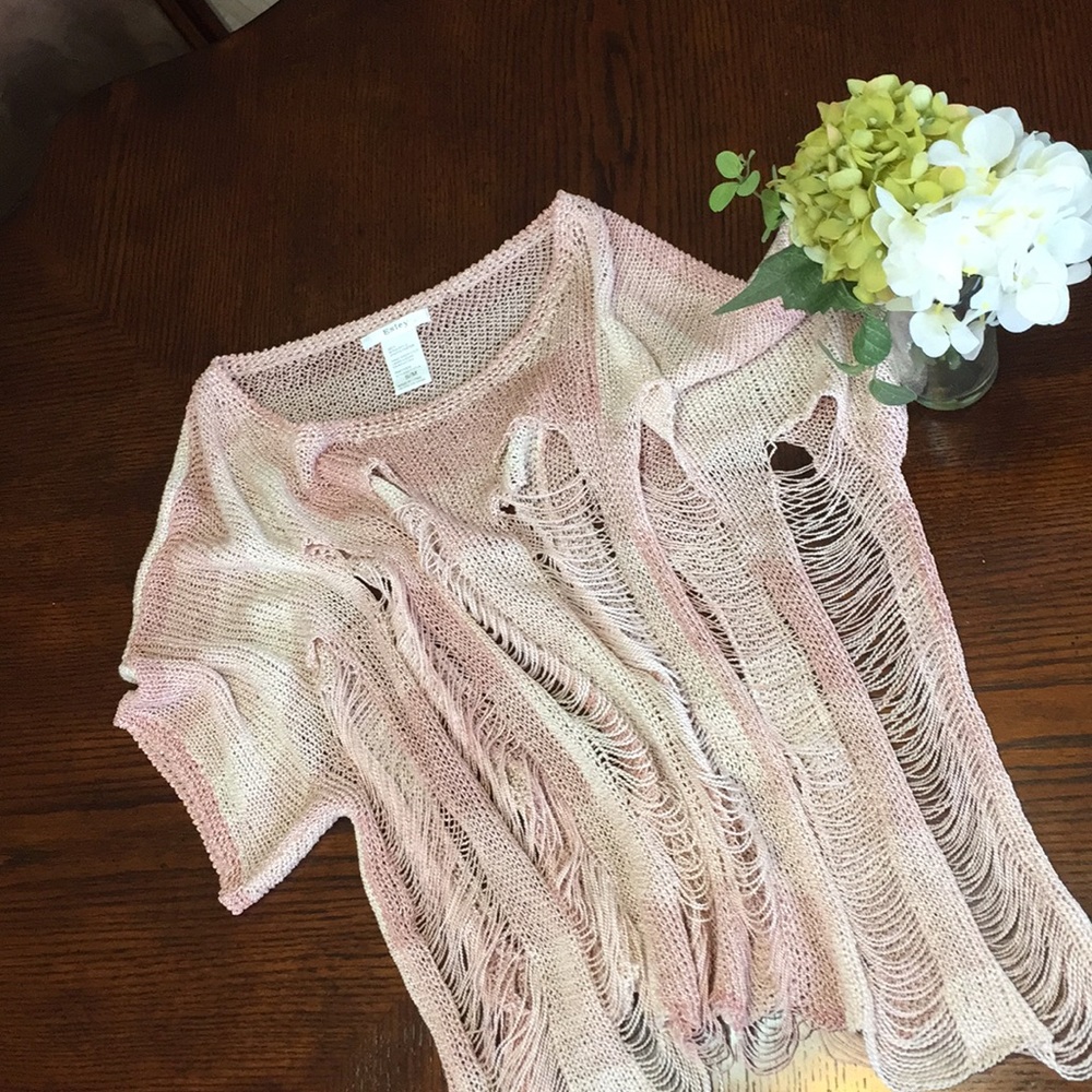 🥳Women’s Destroyed Top!! 🙌🏼